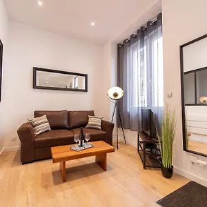 Appartement Kasa Loft Centre 2 - Wifi Et Tv - Confortable Et Stationnement Gratuit à Proximité, Saint-Etienne (Loire)